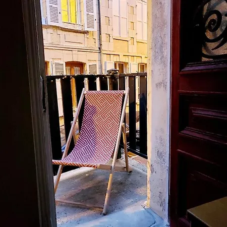 Jeannette Avec Balcon Et Juste A 130 Metres ! Plein Centre ! Wifi - Draps Serviettes Inclus ! *