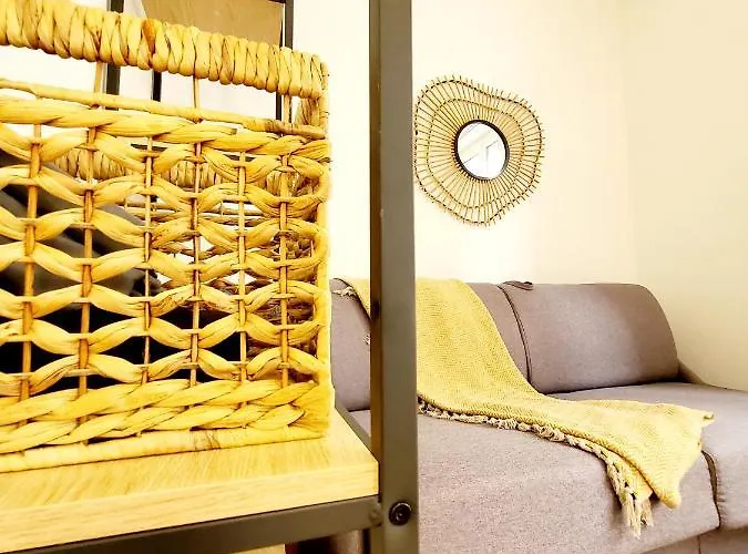 Jeannette Avec Balcon Et Juste A 130 Metres ! Plein Centre ! Wifi - Draps Serviettes Inclus ! * Trouville-sur-Mer