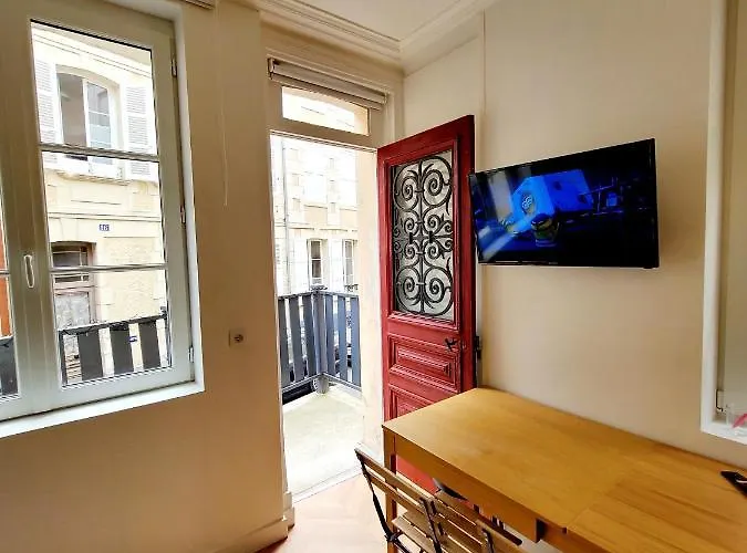 Apartament Jeannette Avec Balcon Et Juste A 130 Metres ! Plein Centre ! Wifi - Draps Serviettes Inclus ! *